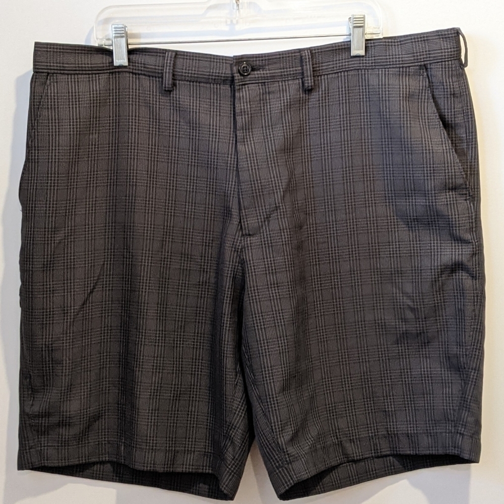 Haggar Grey Plaid Bermuda Shorts size 42